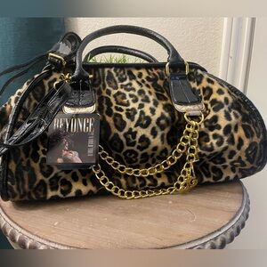 Dereon Purse 👜 by Beyoncé